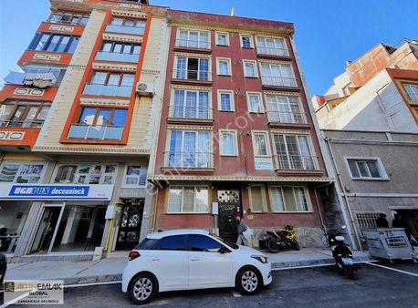 Altın Emlaktan Carsı Merkezde Temiz Eşyalı 3+1 Kiralık Daire