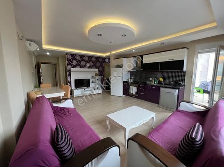 Antalya Konyaaltı Site İçi Katta Full Eşyalı Geniş 2+1