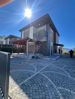 Kuşadası Soğucak’ta 4 + 2 Tek Müstakil Villa Satılık