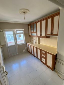 Sincan Pınarbaşı'nda Cadde Cepheli Önü Açık Ara Kat Fırsat Daire