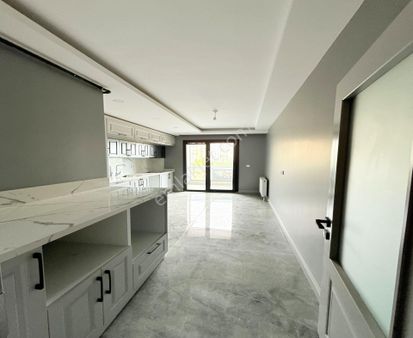 Muhteşem Konumda 3+1 160 M2 Kapalı Ghiyinme Odalı Süper Daire