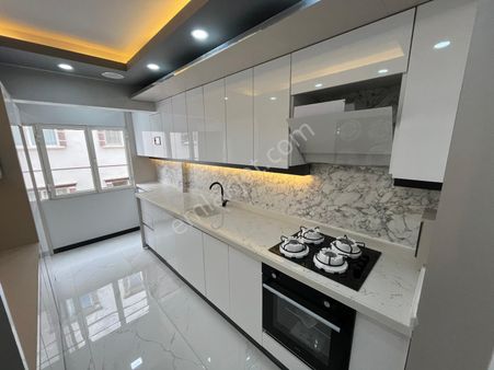 Lüks Yapılı!! Sincan İstasyon Mah'de 3+1 Ara Katta Ön Cephe Merkezi Konum!