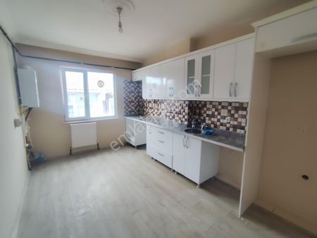 Merpa İnş'tan Çerkezköy Bağlık Mah'de Kiralık Kombili 2+1 Daire