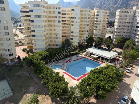 Antalya Konyaaltı Deniz Manzaralı A.mutfak D.gazlı Ebeveyn Banyo 160m2 Eşyalı Kiralık Daire