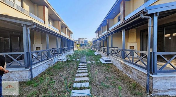 **karasu Da Kiralık Sıfır 2+1 Dubleks Villa**