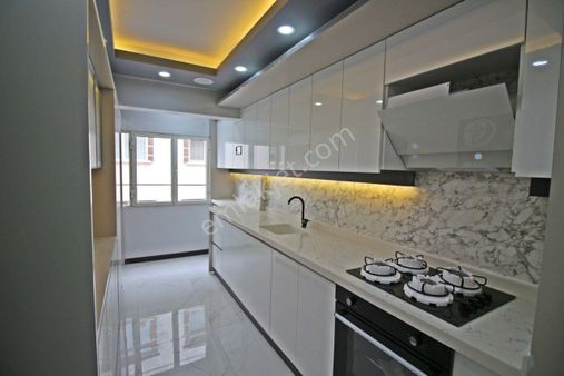 Gamze Emlak'tan Akşemsettin'de 3+1^^cadde Üzeri^^full Yapılı!