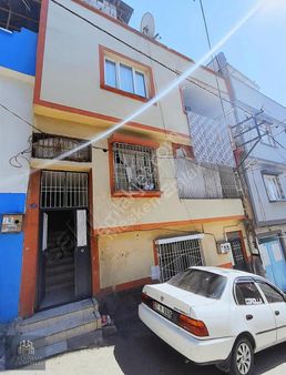 Mesken Emlakdan Kıbrıs Mh Saray Taksi Cv 3.5 Katlı Müstakil Ev