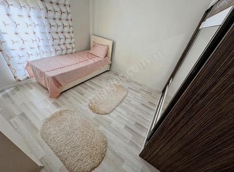 Karşıyakada Tramvay 50 Metre Arakat Full Eşyalı 3+1 Asansörlü