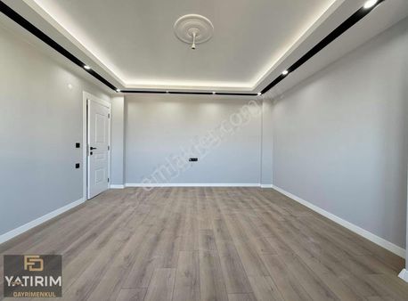 Atatürk Cad.lüks 2+1 95 M2 Asansörlü Ara Kat Daire