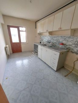 Aktepe De 2+1 1 Ncı Kat Yabancıya Da Verılır
