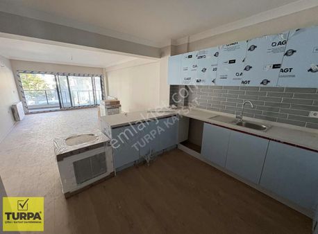 Bostanlı Sahile 100 M Uzaklıkta Sıfır Binada 2+1 Satılık Daire