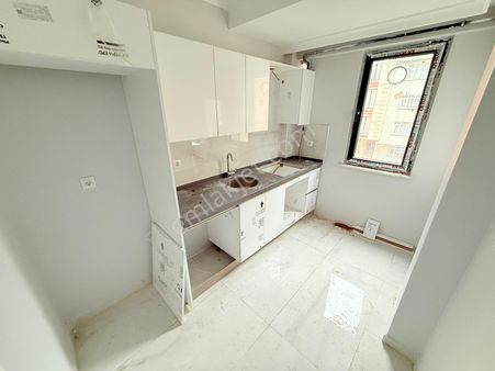 Pusula İnşaattan Cebeci Mah. Caddeye Yakın 2+1 95m2 Ara Kat Daire