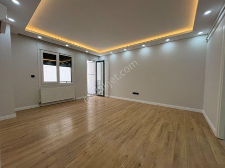 Altıntepe Kızılay'da Spor Salonlu Kapalı Otoparklı 2+1 65 M²