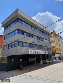Tuğra'dan Güzel Konumda Satılık Komple İş Yeri Binası