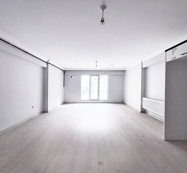 İnşaat Firmasından Metrobüse Yakın 2+1 Site İçi Arakat