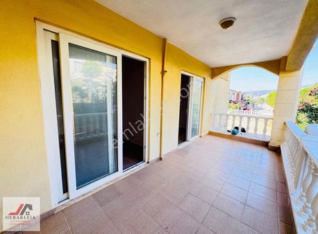 Havuzlu Sitede Plaja 500mt Yüksek Giriş Geniş 2+1 Daire Pazarlık