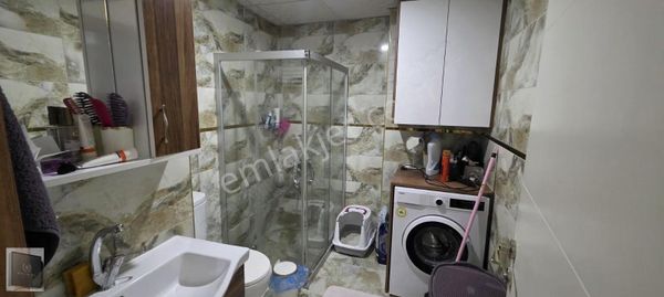 Royal Işık Ofisten Manisa Muradiyede 2+1 Arakat Kiralik