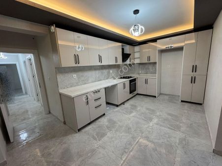 Beşikkaya'da Manzaralı Full Yapılı 3+1 Ara Kat Satılık Sıfır Daire !!