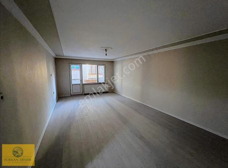 Furkan Demir'den Karamürsel 4 Temmuz'da Yapılı 3+1 Satılık Daire