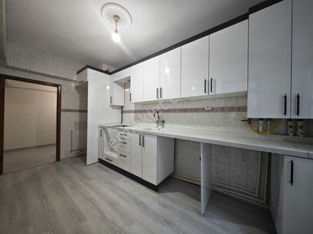 Karapürçek'te İçerisi Yenilenmiş Full Yapılı 1.katta 3+1 Satılık Daire !!