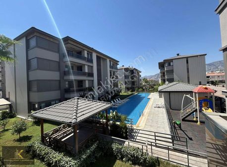 Bahçeyaka'nın En Lüks Sitesinde 4+1 Satılık Sıfır Daire