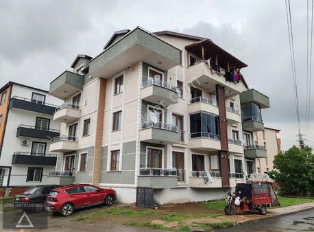 Arık Gayrimenkul'den Muhteşem Konumda 3+1 Kiralık Daire