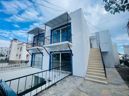 Bodrum Konacık'ta Satılık 2+1 Üst Kat Daire
