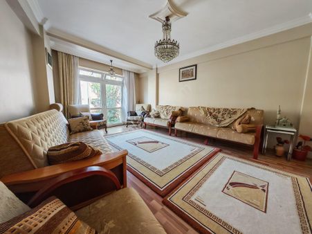 *** Ali Çetinkaya Caddesi Üzeri [3+1] Satılık Daire ///