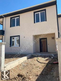 Temellide Yapılı Satılık Acil Satılık Villa