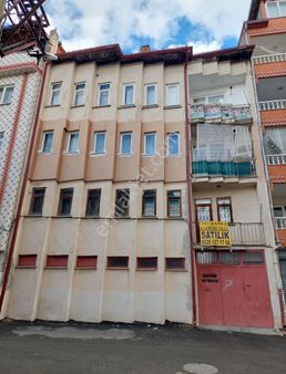 Akdeğirmen Mahallesinde Satılık 3+1 Daire