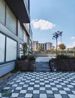 Hans Müller'den Siyah Kule'de Kiralık Ofis