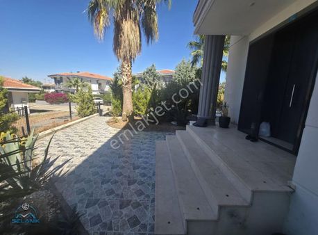 Maviyle Yeşile Uyanmak İster Misiniz ? Bayram Hacılıda 4+1 Villa