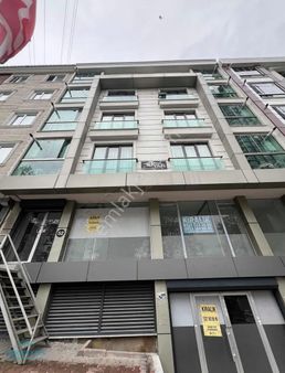 Metrobüsün Dibinde 3 Katlı Kiralık Dükkan !!