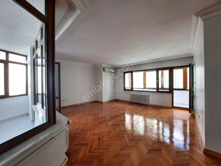 Gayrettepe Türk Telekom Yanı 3+1 150 M2 5.kat Otoparklı Asansörlü Klimalı Balkonlu Ferah Temiz Daire