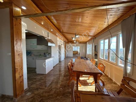 Repa Gayrimenkul Songül Gözcü'den Güvenevler Mh.'de Kiralık 4+1 Daire