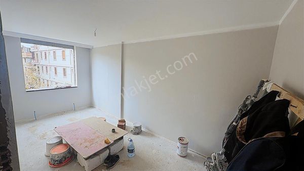 _ala_çınar'da Sıfır Ayrı Mutfak Geniş 2+1 Arakat Daire