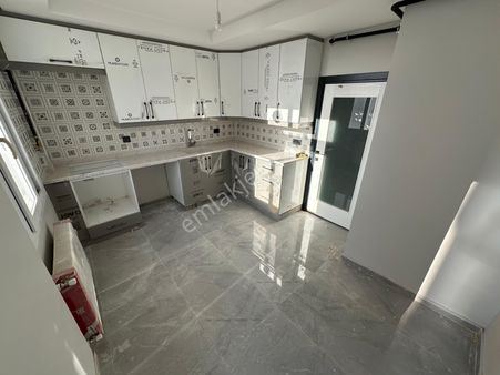 Kenan Evren Bulv.site İçi Hasarsız 3+1 Kapali Mutfak Dogalgaz Kombili Genis Daire