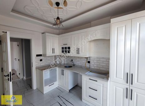 Öz Atalay Gayrimenkulden Ünüversite Civarı Lüks 2+1 Kiralık Dair