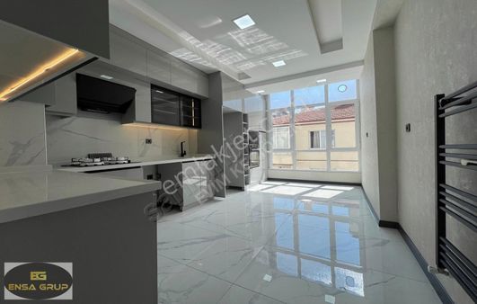 Aşık Veysel Park Yakını Ara Katta Ultra Lüks Yapılı Güney Cephe