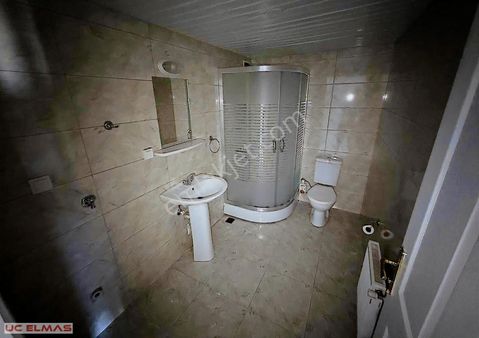 Üç Elmastan 3+1 Yaşar Kemal Mahallesinde Ara Kat Kiralık Daire