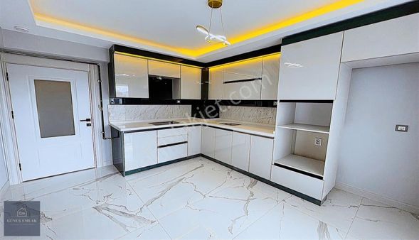 Ayaş Yoluna Cephe İskanlı İki Balkon Kira Getirisi Yüksek 3+1