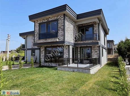 Ribanktan Başiskele Yeniköy'de Ultra Lüks 4+1 Villa
