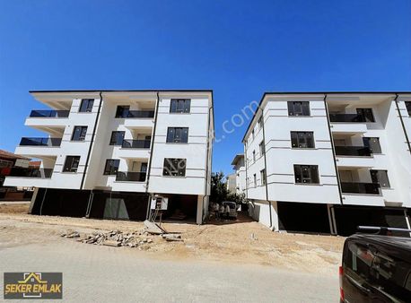 Şeker Emlaktan 130 M² 3+1 Özel Garajlı Ebeveyn Banyolu Lüx Daire