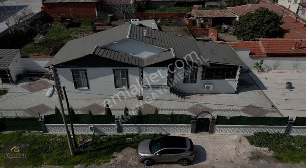 Akhisar Kapaklı'da Kış Bahçeli Müstakil Villa