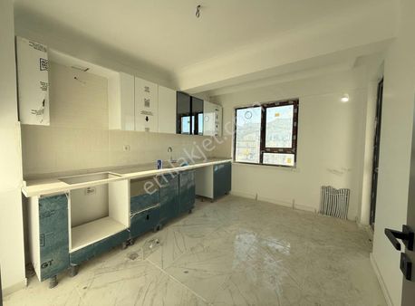 ⫷er-söz⫸cadde Üzeri /ön Cephe /site İçerisinde/ Sıfır 3+1 Fırsat