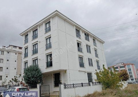 Alipaşa Mahallesinde Kiralık Giriş Kat 1+1 Daire