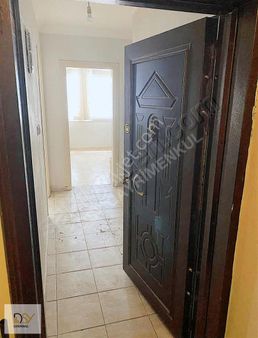 Adatepe Mahallesinde Fakülte Karşısı Satılık 3+1 Arakat Ev