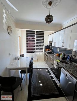 Karasu Merkezde *-* Mutfak Ayrı *-* Kilerli *-* Kombili 2+1