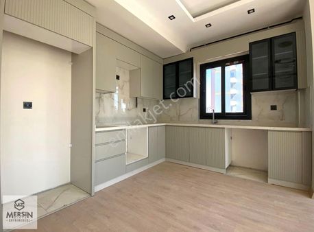 Mezitli 75.yıl Mah. Site İçi Tek Blok Harika Lokasyonda 2+1