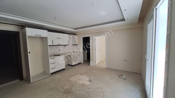 Menemen Uğurmumcu'da Merkezi Konum Ferah 1+1 Satılık Daire